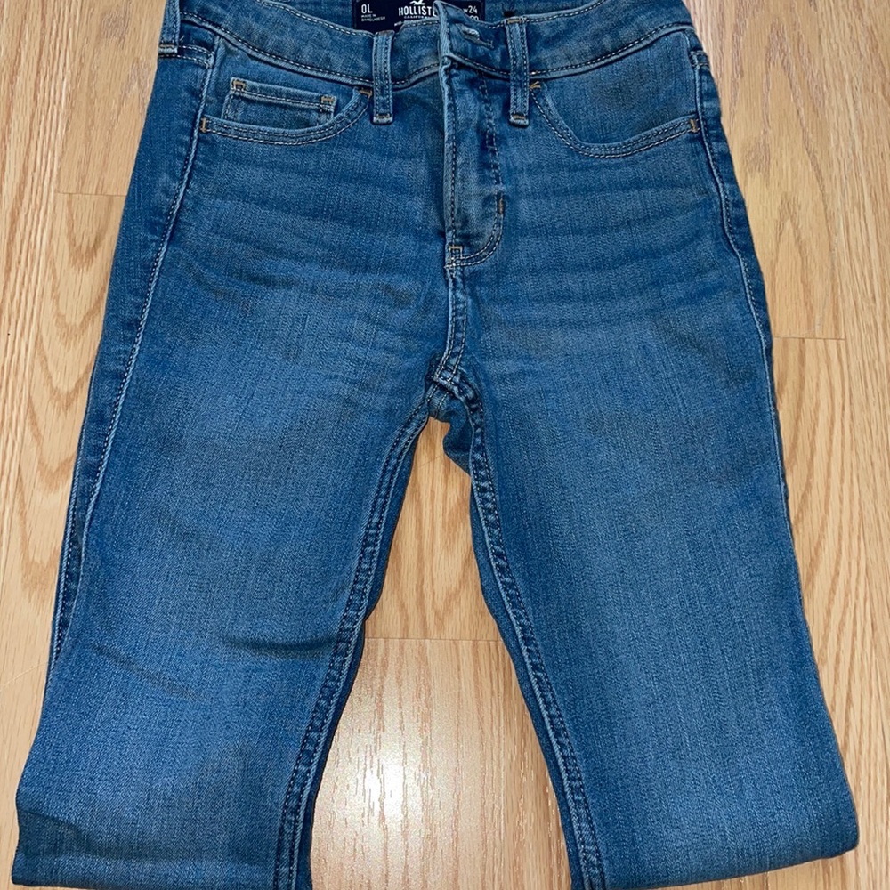 Hollister light wash jeans mid rise super skinny